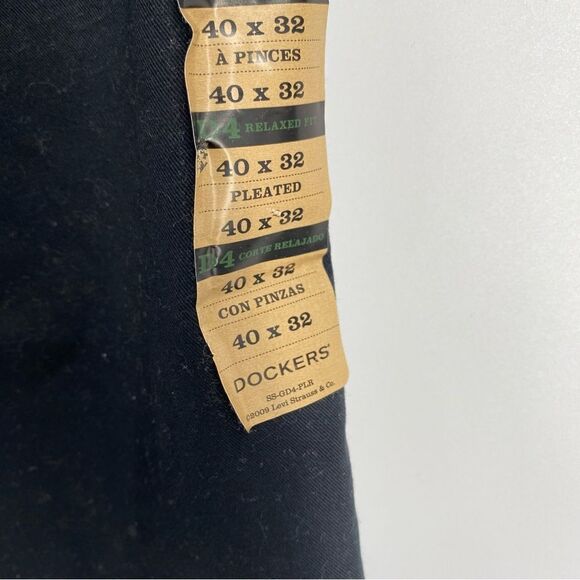 Dockers Men’s Black D4 Relaxed Fit Chino Pants W40 L32 - Picture 3 of 4